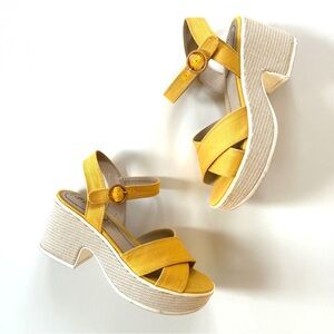 LifeStride Yellow Woven Open Toe Peachy Platform Sandals